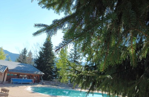 Doucy-Combelouviere Ski Chalet | Mountain chalet with view - sleeps 14