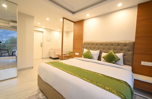 Solan Hotel | Mountain Crest