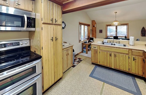 McHenry Cottage | Mountain Escape