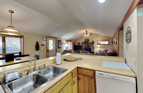 McHenry Cottage | Mountain Escape