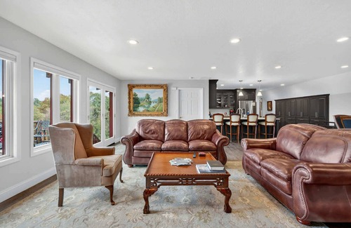 Baker Apartment | Mountain Escape w Private Suite Modern Comforts