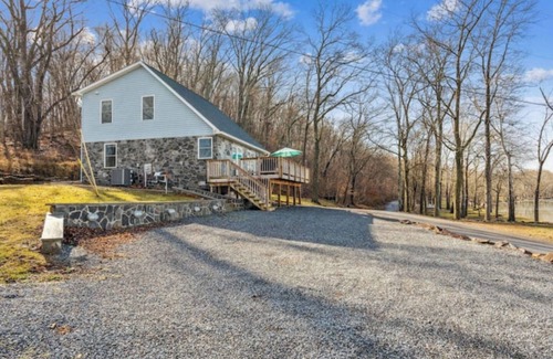 Millville House | Mountain Ferry Landing - Riverfront Access