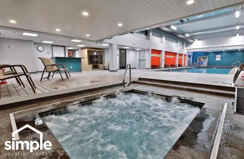 Killington House | Mountain Green Resort - 2BR, 2BA Renovated Condo, Pool, Hot Tub, Shuttle, Gym, Restaurant
