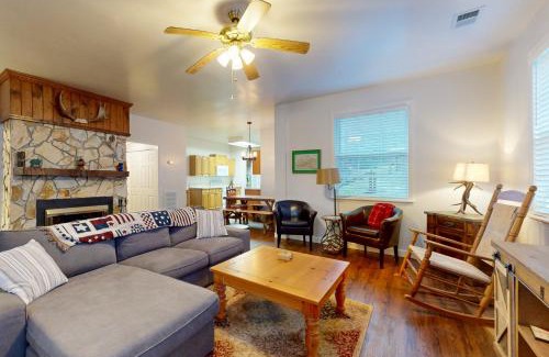 Sylva House | Mountain Hideaway