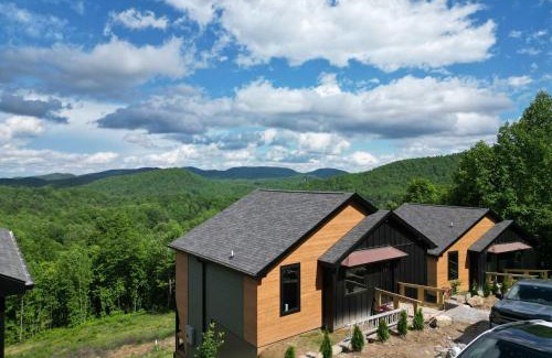 Saluda House | Mountain Moonlight at Saluda Mountain Retreats