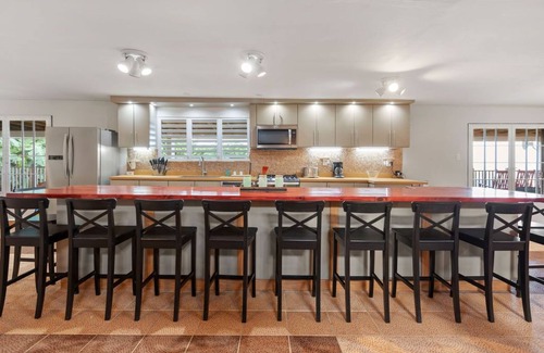 Naranjo House | Mountain Ranch 7 Bedroom Nature lovers Retreat Edit