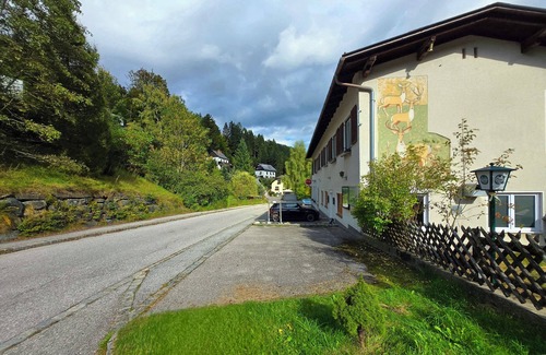 Aspangberg-Sankt Peter Ski Chalet | Mountain Residence in Austrian Alps for Skiing & Events, 1h to Vienna&Airport