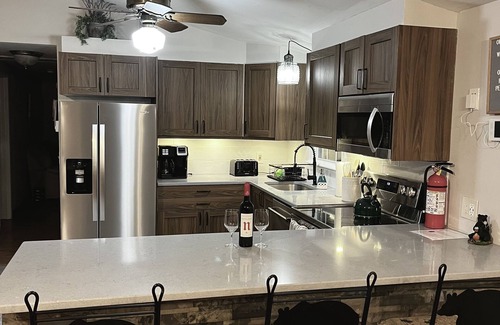 Rowland Cabin | Mountain Retreat- Masthope-Ski/Lake Community!