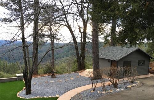 Foresthill House | Mountain Shadows Retreat