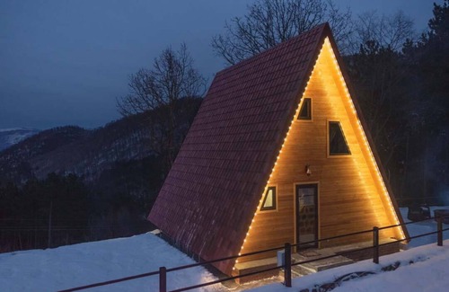 Dilijan Cabin | Mountain View Cabin in Forest, Ankyun