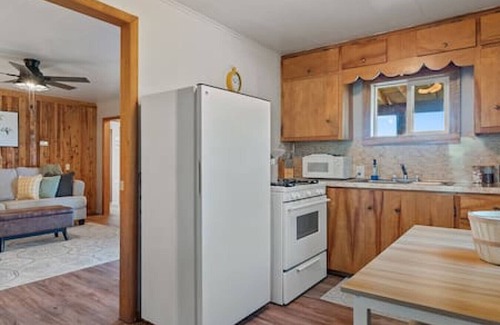 Custer Cabin | Mountain View Gem: Firepit + Sauna + Enjoy Wildlife