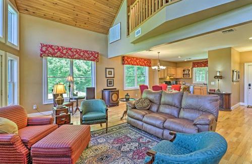 Bryson City House | Mountain View Home Hike, Raft, Golf and More!