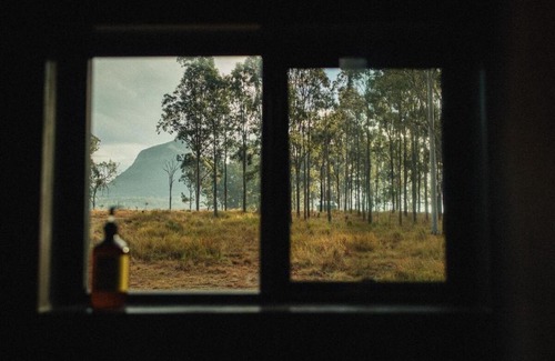 Moogerah House | Mountain View Off-Grid Cabin in the Scenic Rim - Jean