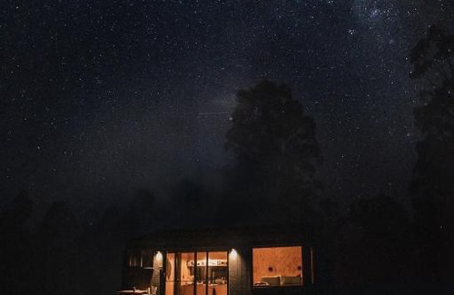 Moogerah House | Mountain View Off-Grid Cabin in the Scenic Rim - Jean