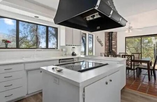 Rough and Ready House | Mountain View Retreat: Your Perfect Getaway