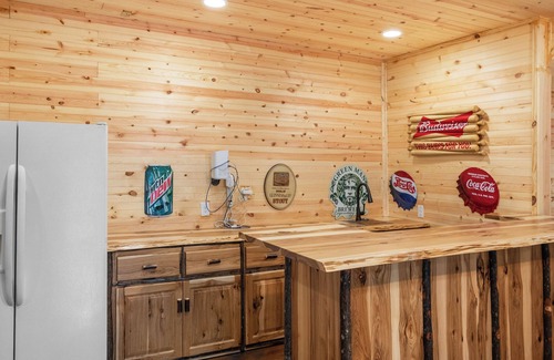 Grassy Creek House | Mountain Views - Firepit - Gas Fireplace - WIFI