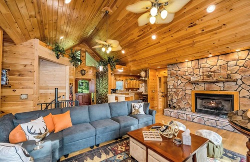 Grassy Creek House | Mountain Views - Firepit - Gas Fireplace - WIFI