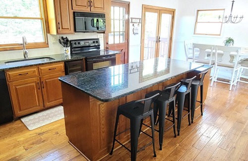 Troutville House | Mountain views on 7 acre lot, nearby hiking, game room!