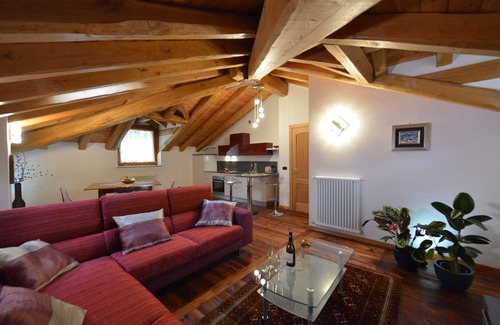 Chambave Villa | Mountain villa for families/groups (4-16 guests)