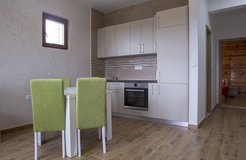 Zabljak Apartment | Mountain Vista One-Bedroom Retreat