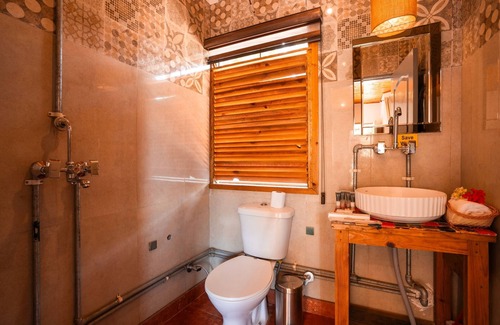 Kaul Hotel | Moustache Select Mukteshwar
