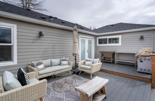 Amazon House | Moxie Harris Bungalow
