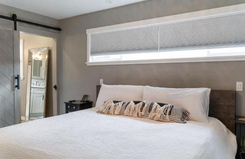 Amazon House | Moxie Harris Bungalow