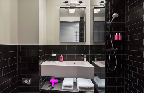 Kelsterbach Hotel | Moxy Frankfurt Airport Kelsterbach