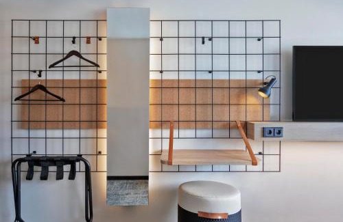 Bahrenfeld Hotel | Moxy Hamburg Altona