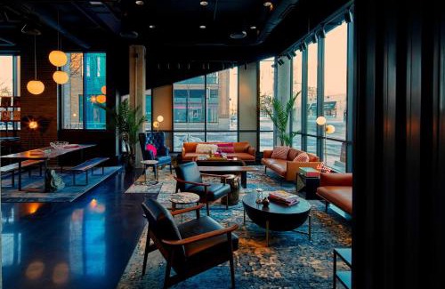 Uptown Hotel | MOXY Minneapolis Uptown