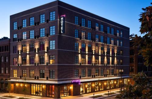 Old Market Hotel | Moxy Omaha Downtown