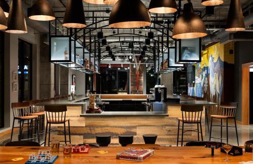 Old Market Hotel | Moxy Omaha Downtown