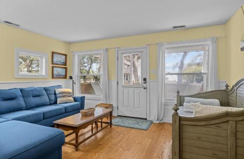 Harkers Island House | Mr, Bennie's Cafe home