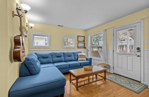 Harkers Island House | Mr, Bennie's Cafe home