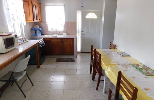 Roseau House | Mr. Clean Bed and Breakfast