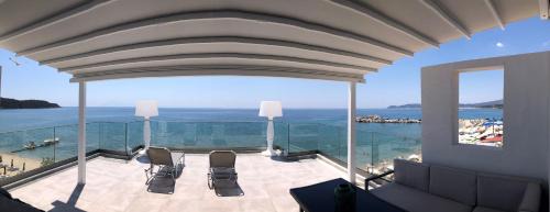 Potos Hotel | Mr & Mrs K Bianco