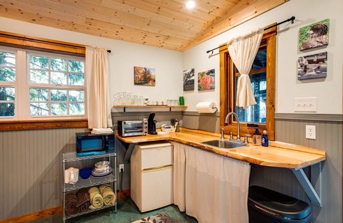 Maple Falls House | Mt. Baker Lodging Cabin 72 - Sleeps 2!
