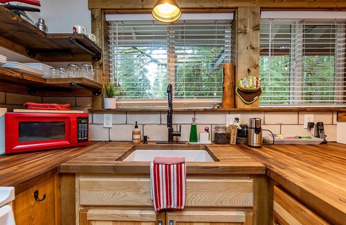Verlot Cabin | Mt Pilchuck River Cabin