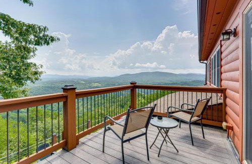 Murphy House | Mtn-View Cabin Deck and Pets Welcome in Murphy