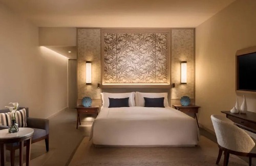 Plaine Magnien Hotel | Enjoy a Hassle-Free and Suiting Stay! 4 Classy Units, Outdoor Pool, Beachfront!