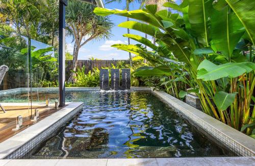 Mudjimba Villa | Mudjimba Escape-pet friendly, luxury villa w/pool