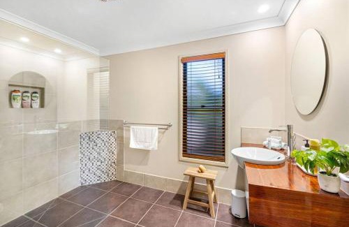 Mudjimba Villa | Mudjimba Escape-pet friendly, luxury villa w/pool