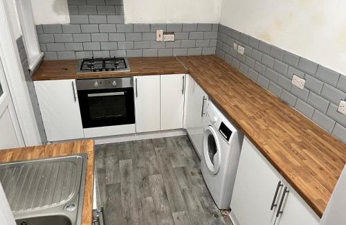 Goodmayes Apartment | MUGHAL HOUSE GROUND FLOOR PRIVATE 2Bed APARTMENT & FREE PARKING