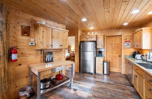 Lazy Acres House | Mule Deer Cabin