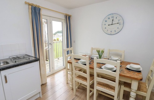 Yarmouth Cottage | Munday H2