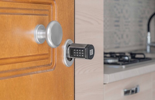 Isola Sacra Apartment | Mungo - One Bedroom Apartment, Sleeps 4