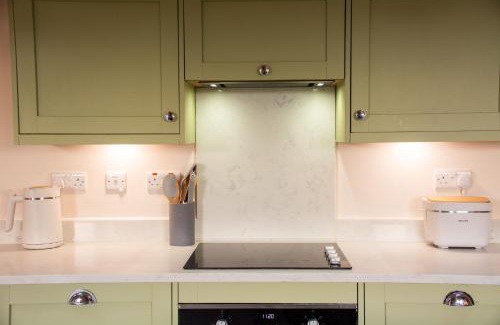 Llanddaniel Fab House | Murmur y Coed