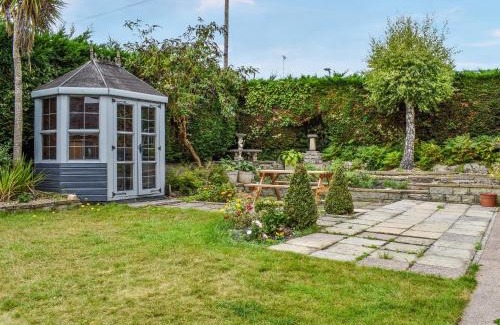 Sherwood Forest House | Murray's Corner