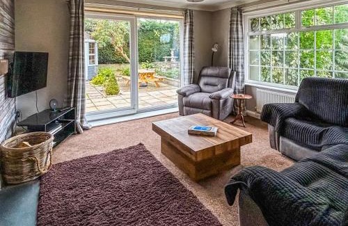 Sherwood Forest House | Murray's Corner