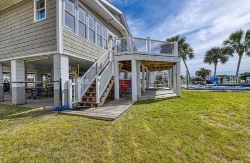 Garden City House | Murray's Inlet Shack - Four Bedroom, Three 1/5 Bath with huge private pool